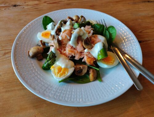 Varmrökt-lax-med-wasabidressing